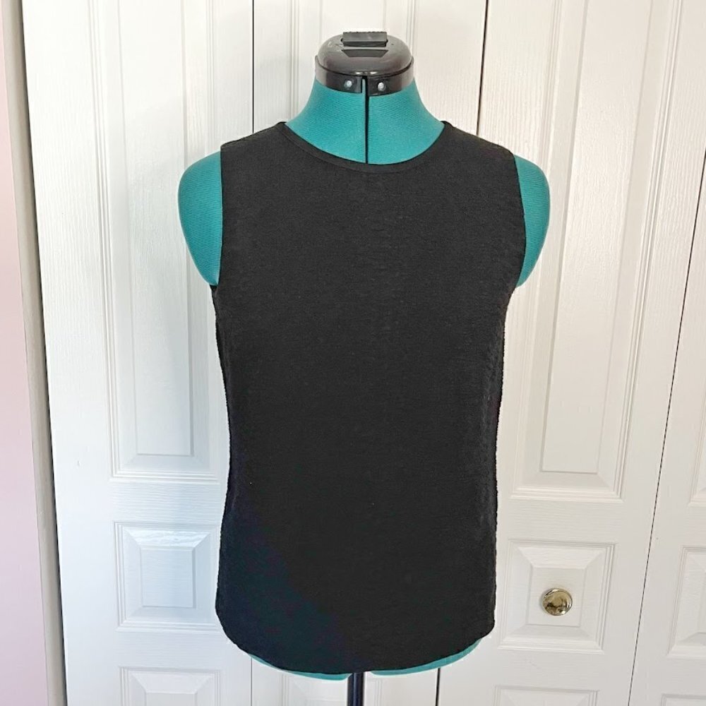 Vince Black Sleeveless Lightweight Textured Fully Lined Career Casual Blouse